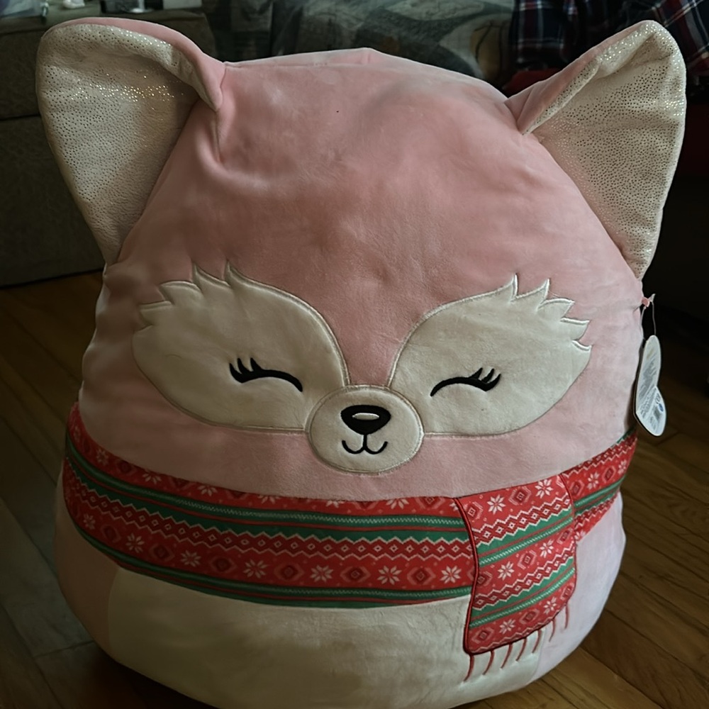 𝙷𝚘𝚕𝚒𝚍𝚊𝚢 𝚜𝚚𝚞𝚒𝚜𝚑𝚖𝚎𝚕𝚕𝚘𝚠𝚜 - Picture 3 of 4